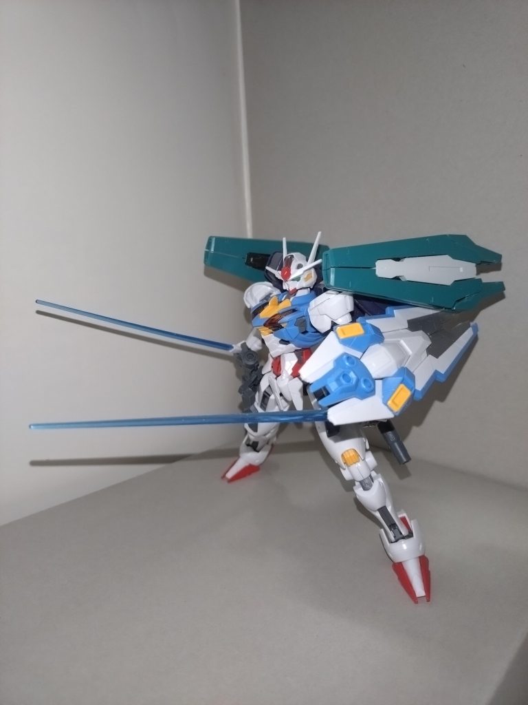 ビームサーベル薫「フライトユニットの裏側に収納する仕組みなんだ。でもピンが折れやすいから、ここでは収納させられない」