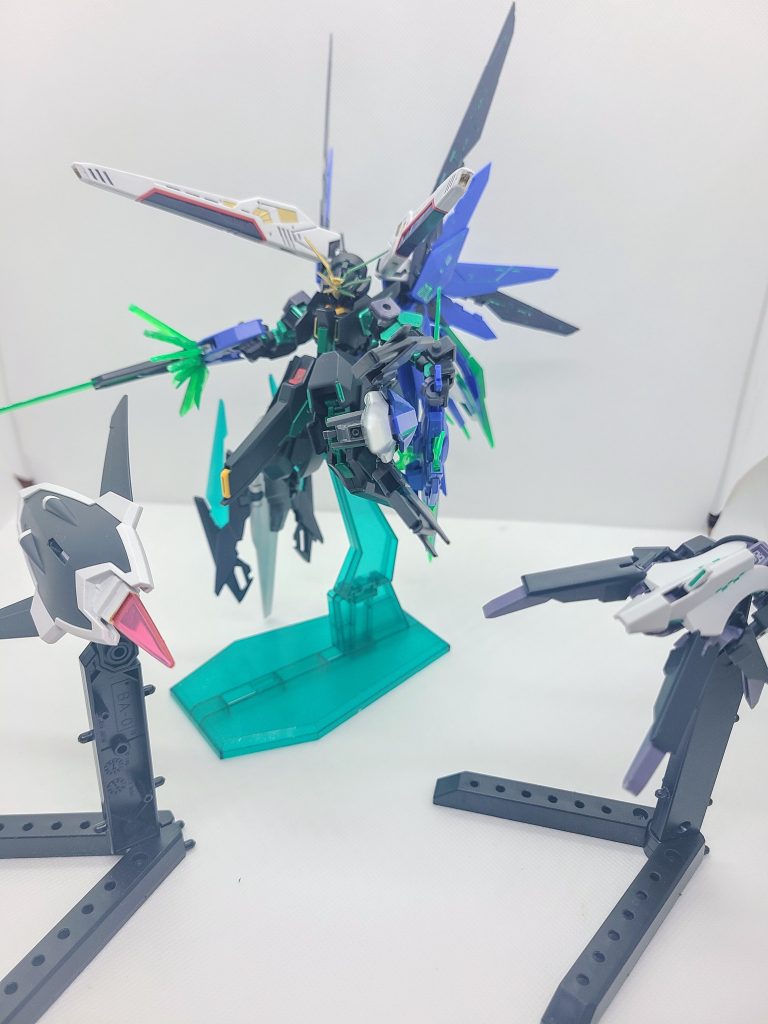 武装の展開!重装備になってはいますが基本的な装備は展開と遠隔攻撃が出来るので展開後は身軽になります!でもディスプレイが足りない!