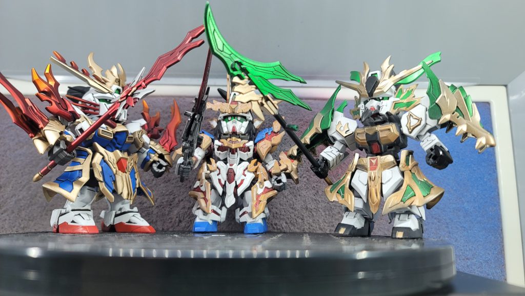 ローアングルから張飛以外は目が見えていて構図的には好きな一枚