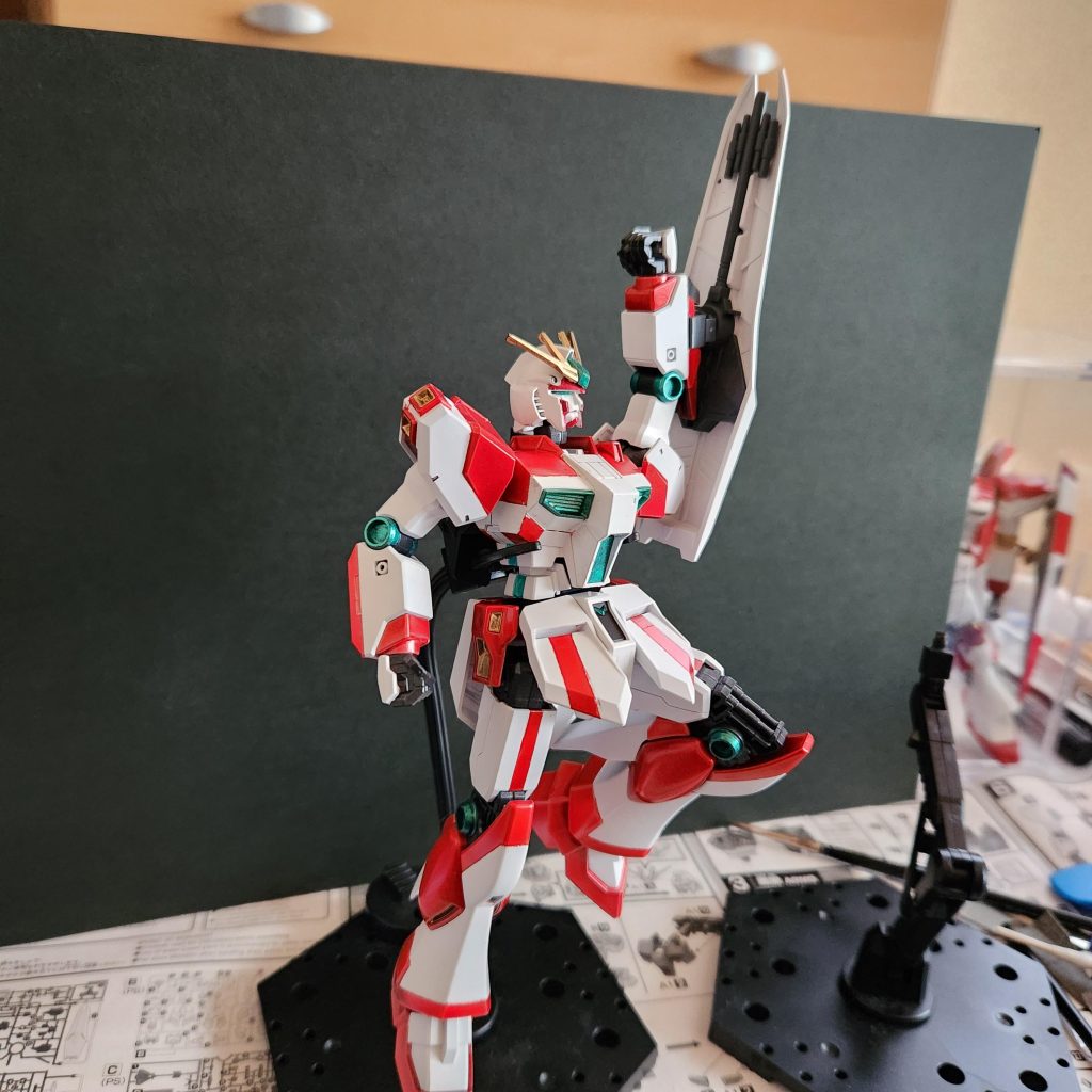 待たせたなアムロ。私に乗ってくれ❗–2枚目/制作者：アイアンビリー