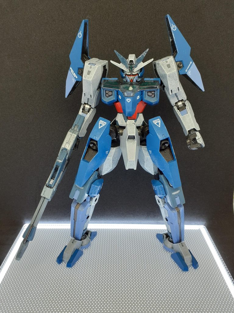 脛のパーツを前腕に移し、脚には30MMのパーツを移植しています。