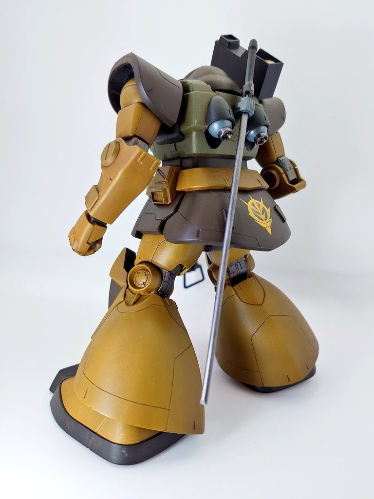 背部バーニア周りの色はどんなものかと試しに使ってみた退色ジャーマングレー。なんかイマイチ。