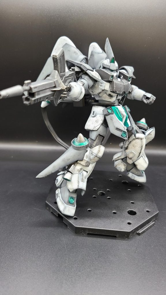 今回は大がかりな加工はしてませんがかなり良く仕上がったと思います(^^)やっぱりジオン系統はウェザリングが似合いますね(*^^*)最後までご覧頂きありがとうございました!