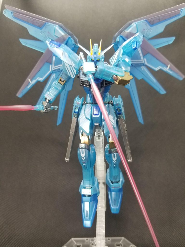 装備変わってビームサーベルにて。こちらはサムネ元ショット。脚部がもう少し閉じられたらな～😅