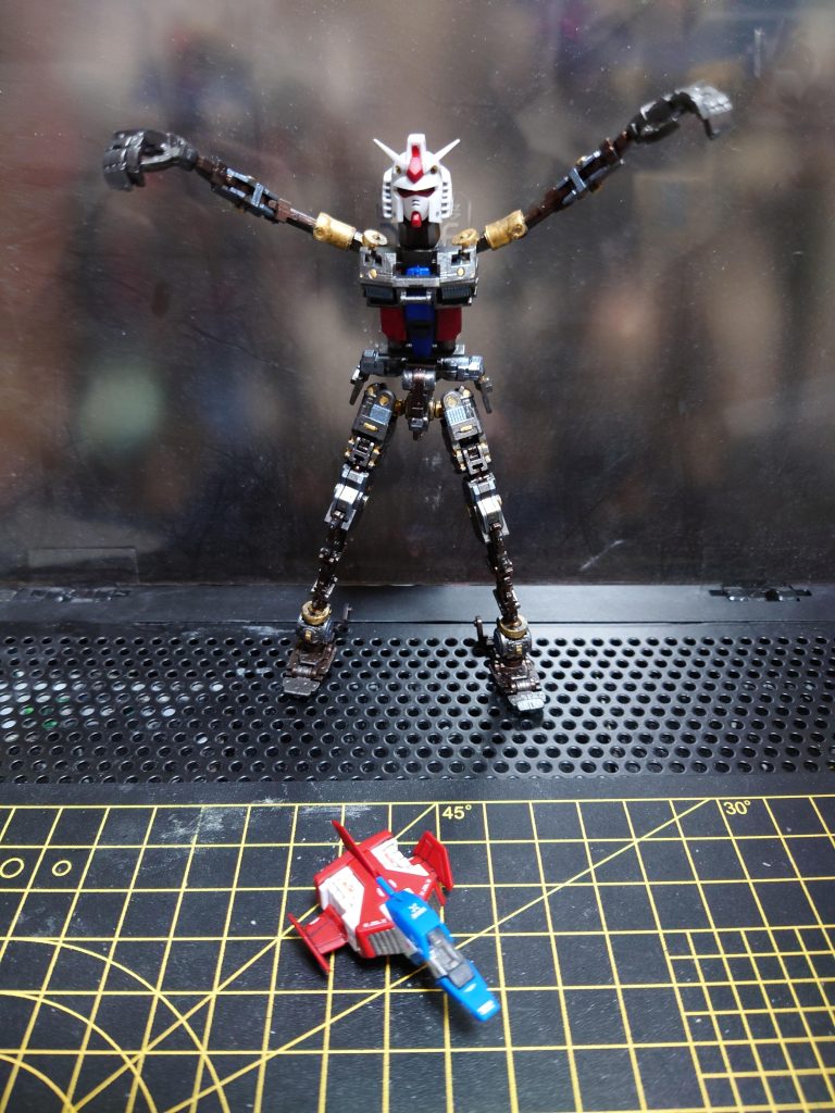 フレームです。コアブロックは当初コアファイター使うつもりだったけど、コアファイター隠れてしまうのもったいないなと、ダミーコアブロック使いました。