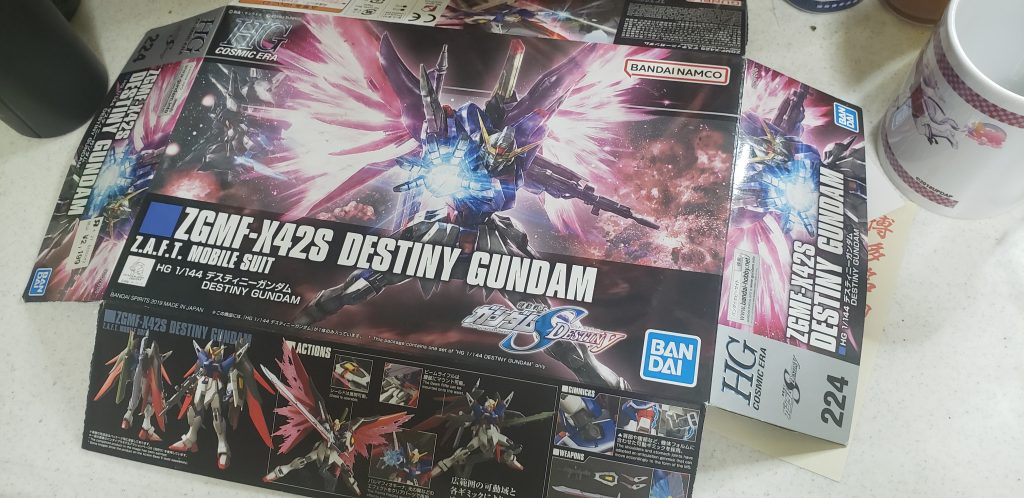 まずはこのように箱を開いて