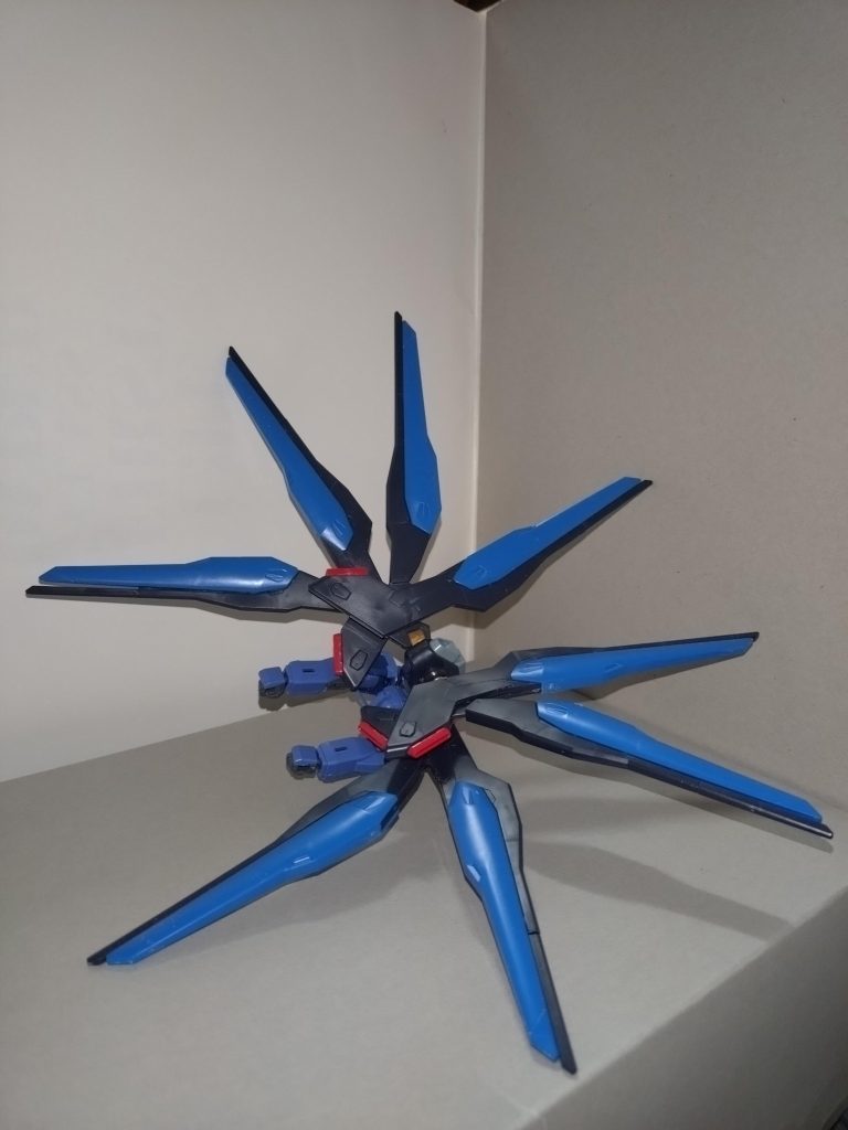チェストフライヤー時は、スーパードラグーン機動兵装ウイングを常に展開するため、砲撃に死角がない。美咲「合体するよ、ミッシェル」