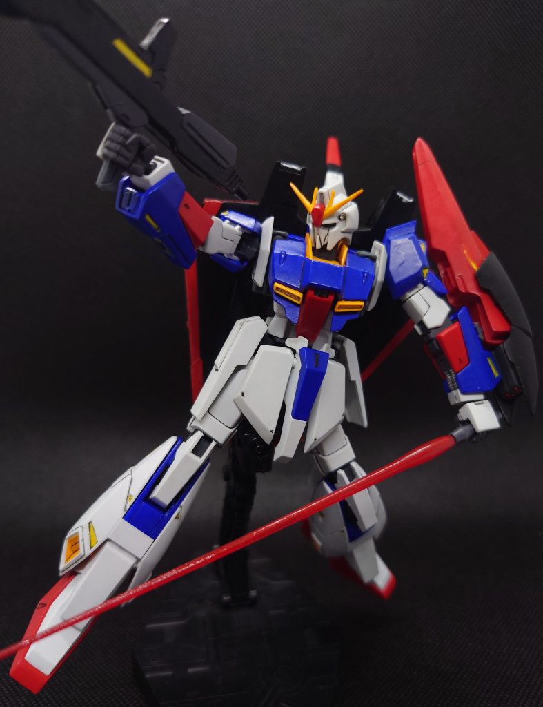 塗装は、時短の為にサフを吹かずに成型色をベースに塗装。うすめ液を使わずに、リターダーマイルドを使用してます。うすめ液に比べ、塗りムラなく濡れたような気がします。反省点としてサフを使わないと時短になりますけど、スジボリとか丁寧にやらないと傷が大分目立ちますね。