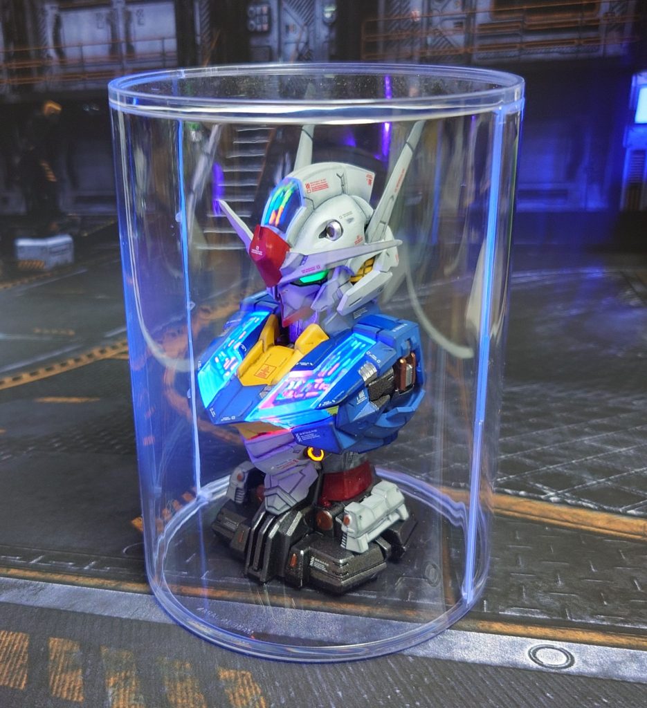 セリアのディスプレイケースが、サイズぴったりです。