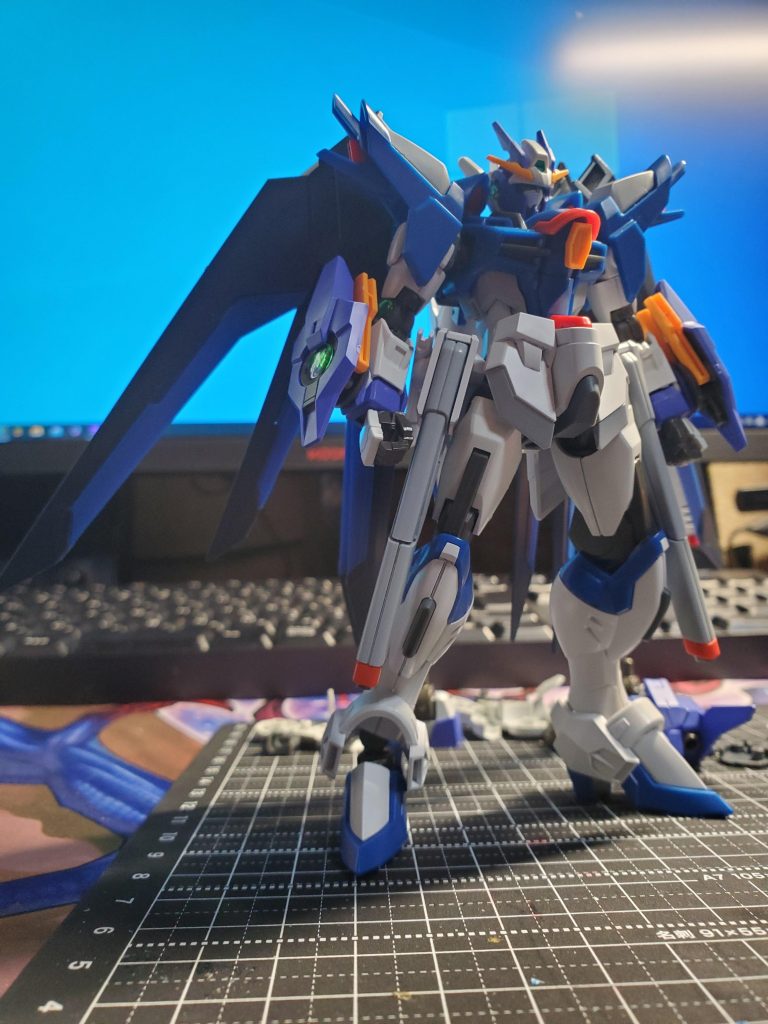 取り敢えずライフリのバックパックを背負わせて見ました。なんかこのままだと物足りない感じがしてます•••。羽根のところもなんか付け足すかぁ•••？って感じ。