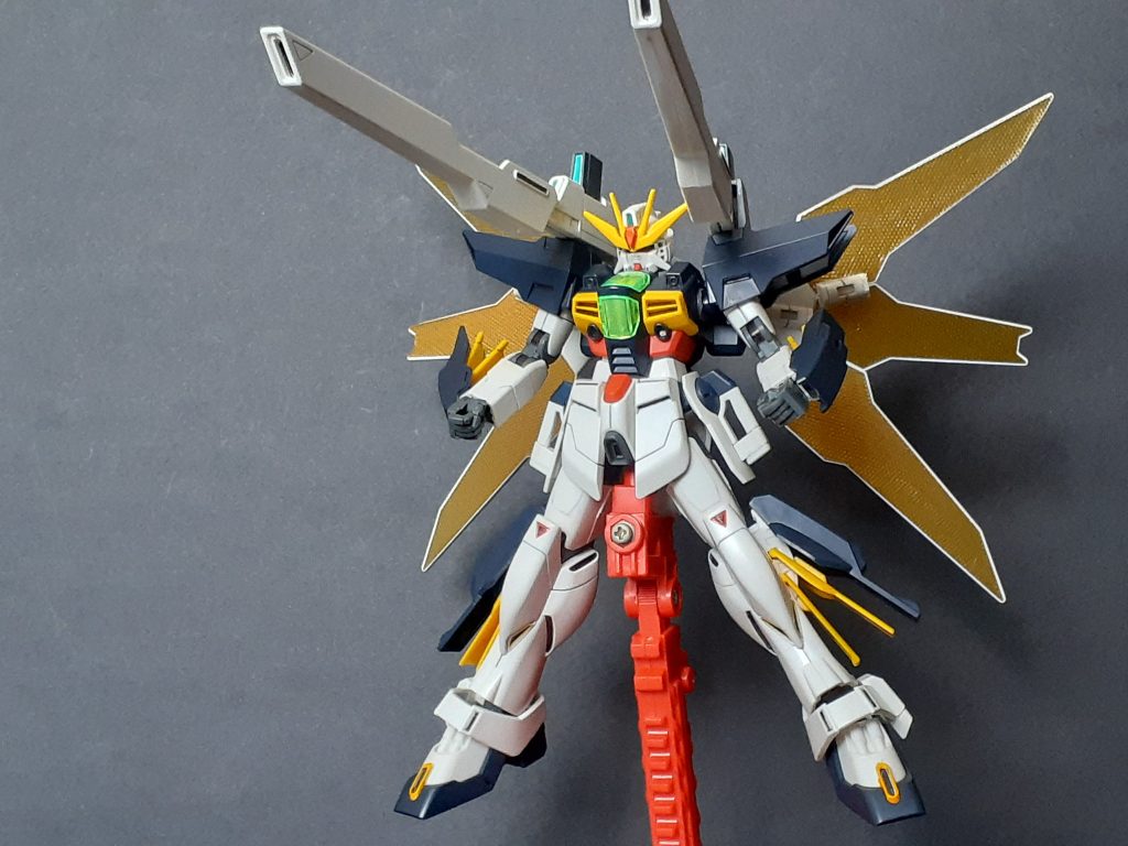 リフレクターはシールですが擦り付けてモールドが出るように 