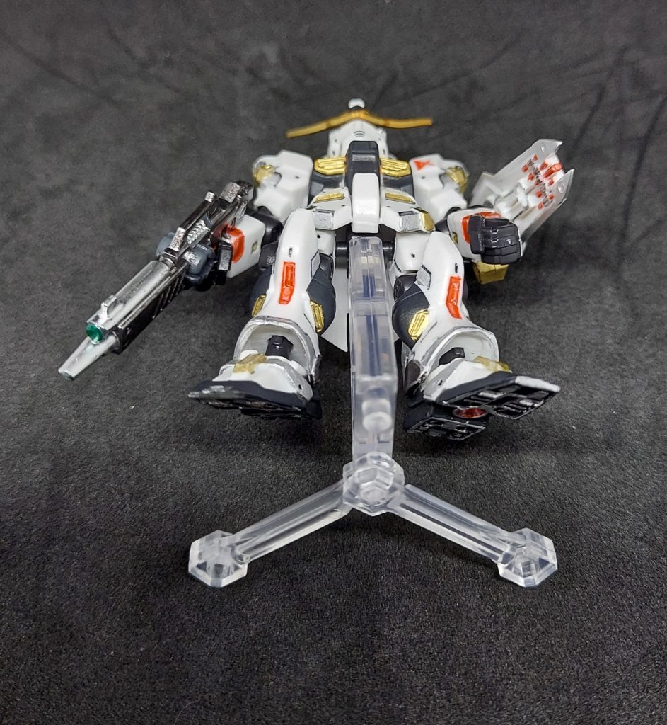 下からのアングル