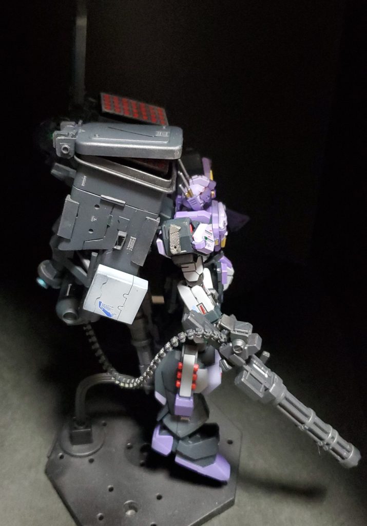 ヘビーアームズといえばガトリングガン。見えずらいですがテール型の隠しガトリングも装備しています。