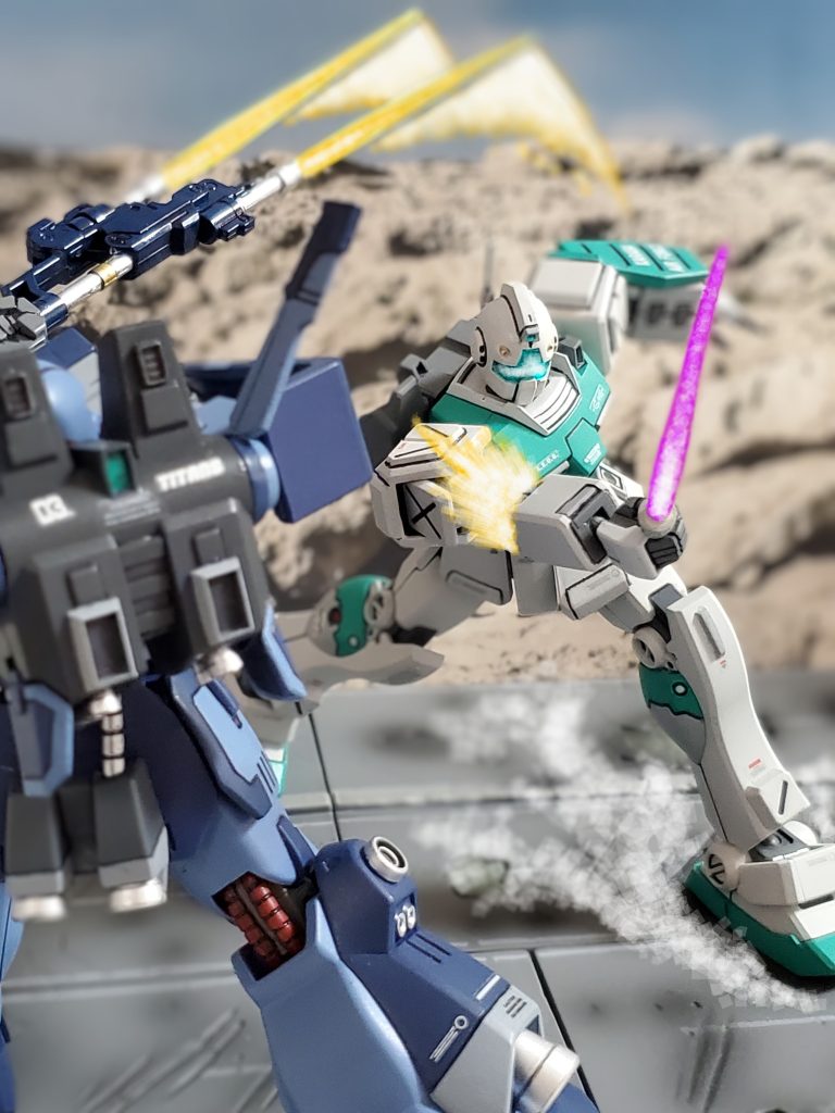 ほぼ同時に動いた両者であったが、ウェラー少尉の太刀筋を見切り、見事に右腕を切り落とすハイザック❗どうやら技量の差が相当にあるようだ…😱💫