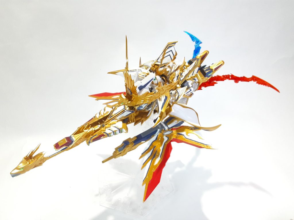 更に本体ごと変形させる事で《超絶鳳凰(ウルトラフェニックス)》に本体も加わる事でボリュームが増し迫力があります