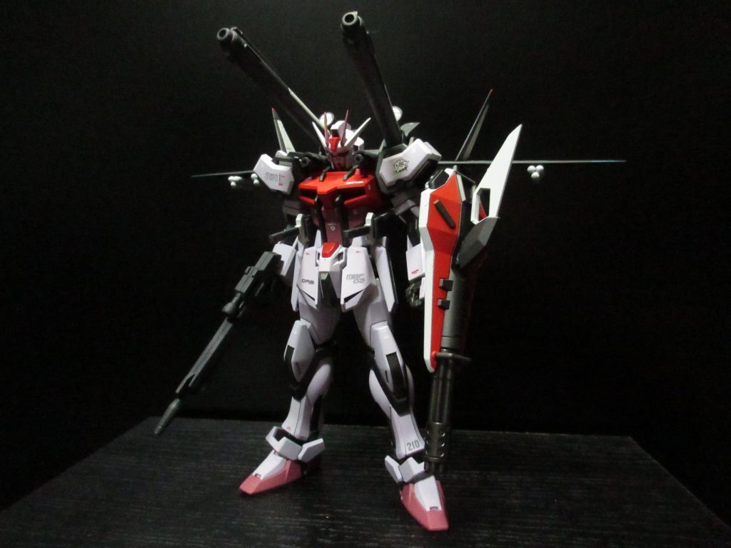 I.W.S.P.装備で、翼にはランナーとプラバンで作ったミサイルを追加しました。