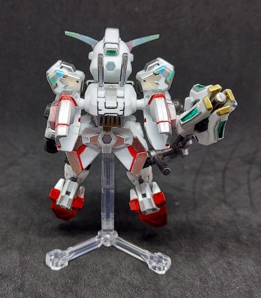 背面。お尻のとこも赤で墨入れ。開いてないお尻は墨入れ黒にしてます。