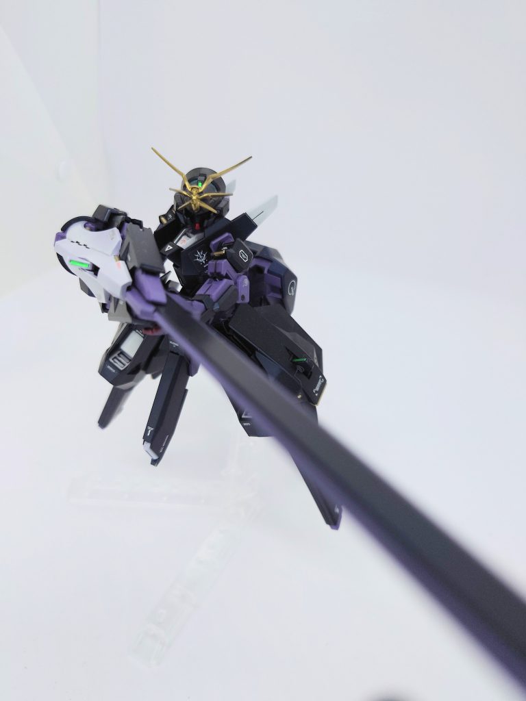 其の弐。ライフル構え。鹵獲後なので、シールドの白は赤が正しかったです。デカール後のトップコートかけた後にきづいてしまった・・・