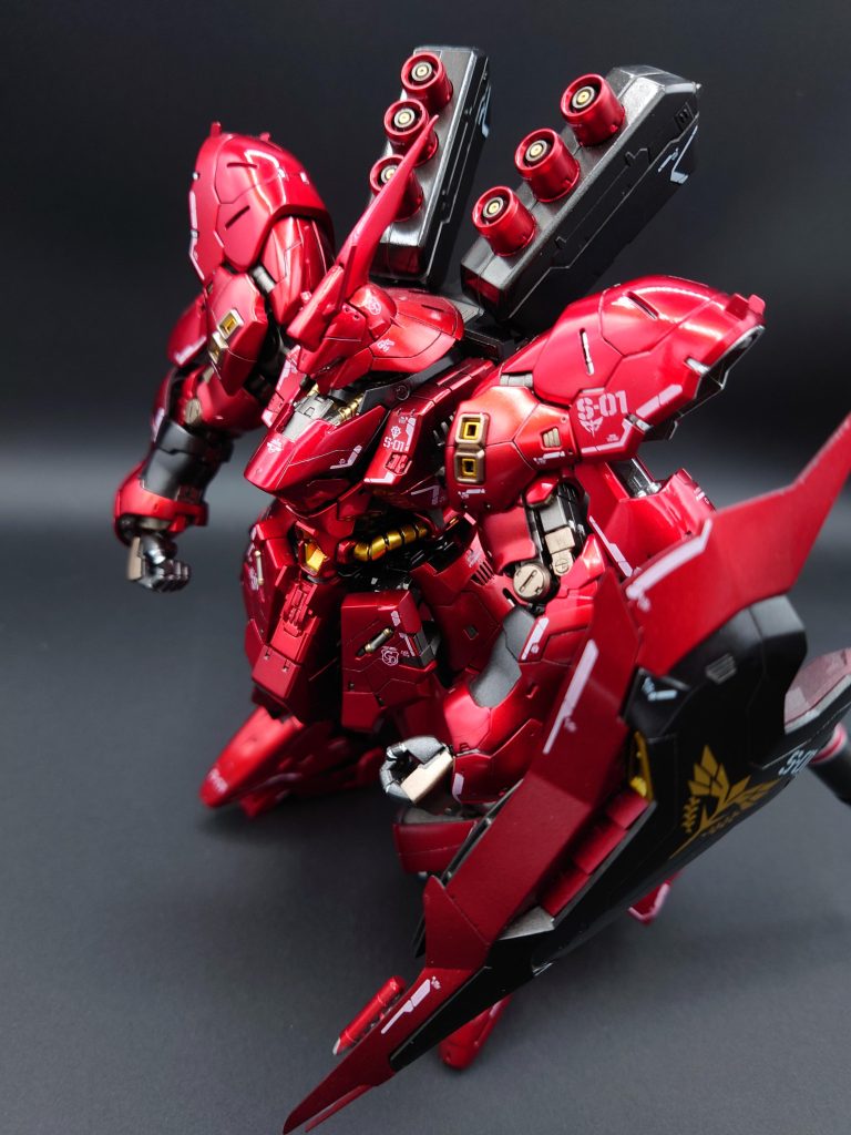 角の拡張と延長、スカートのディティールアップ、デカールは水転写に変更。