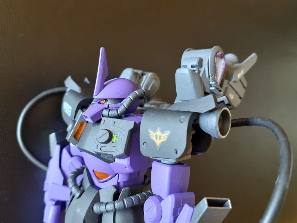 胸部装甲にもサイコミュ増幅器