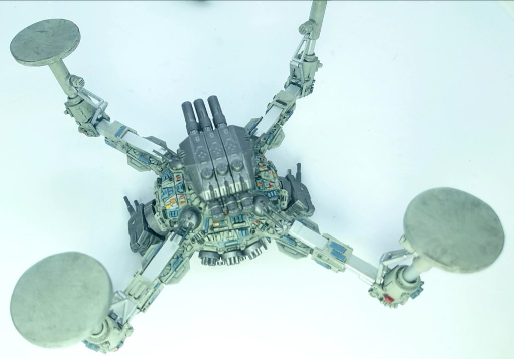 裏かえしに。こうなったら自分では起き上がれないでしょう。