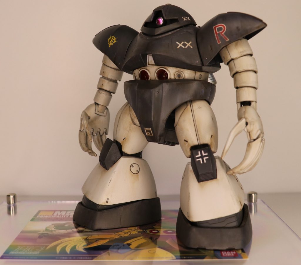 ウェザリング初挑戦です。ウェザリングカラーと塗装はがしをしています。子どものころはもったいなくて汚すなんてことは考えられませんでしたが、資金力のある今なら！と。