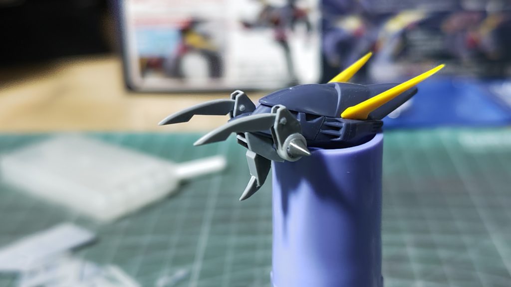 サーベルファングの製作途中の状況ですここまで可動出来ます