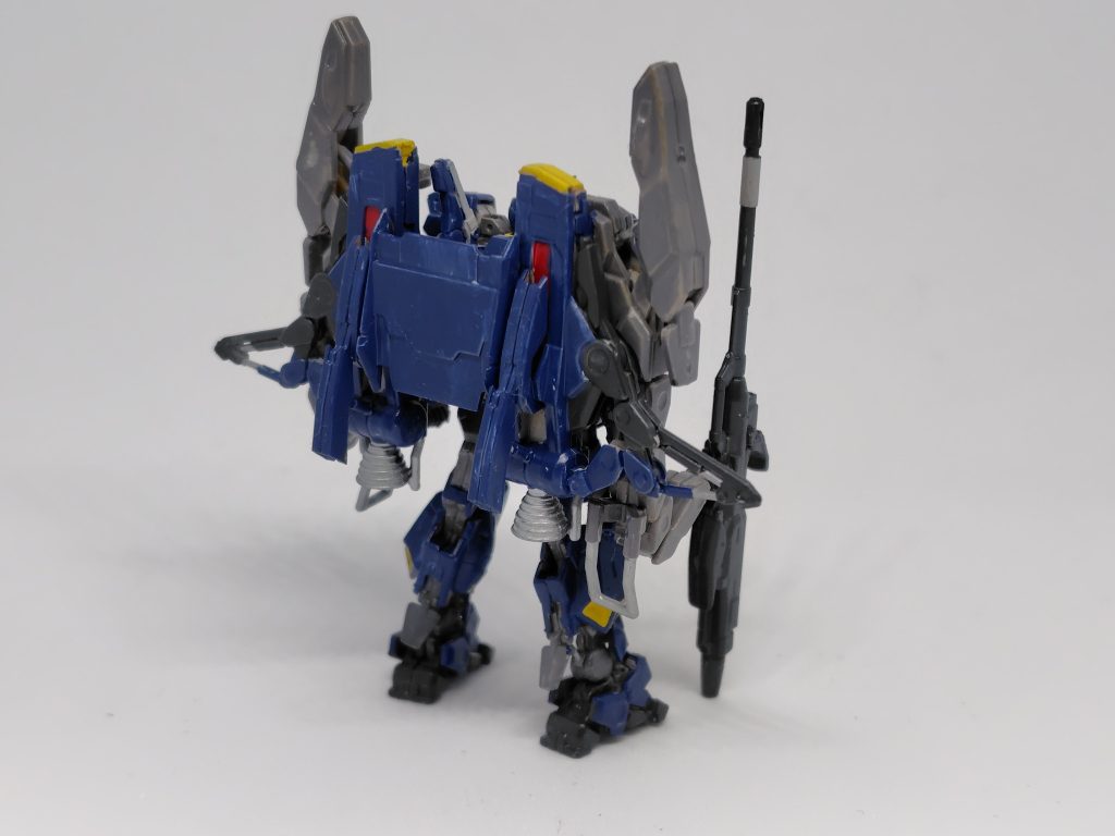 背面。Gディフェンサーもパーツ分け細かくて、塗るのが大変でした。