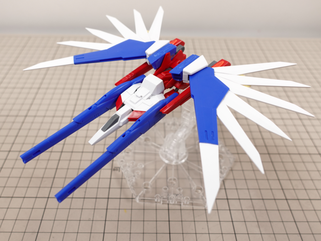 ギャラクシーファイターを初代コアファイターに見立ててコアブースターっぽく翼の開き方が気に入らなかったのでここから再度バラして修正しています