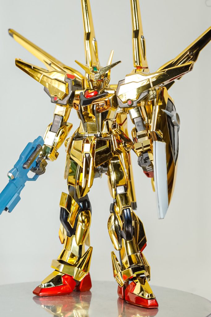 それにしても金ピカ過ぎて撮影の時には色々と映り込みますね…😅