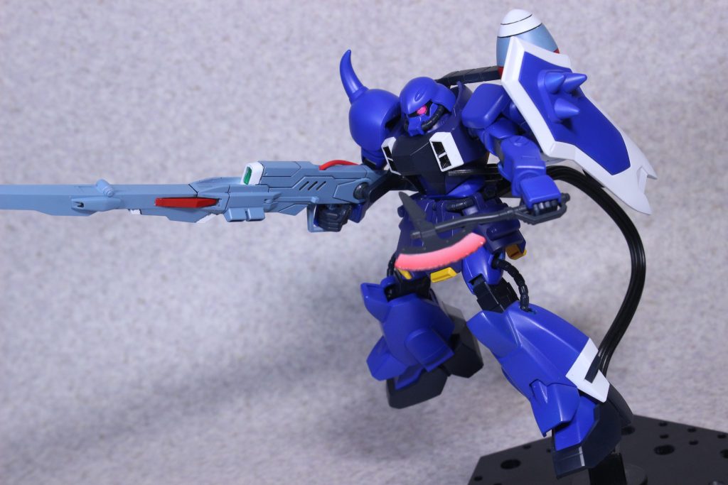 モノアイは3ミリで穴開けて貴和製作所のラインストーンとレジンで作りました。簡単で綺麗に出来るので最近ラインストーンお気に入りです。あとめちゃくちゃ安いです。