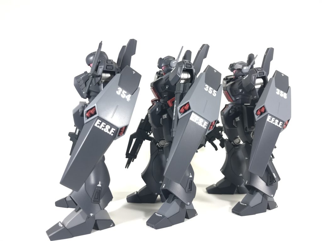 恒例のシールド機体No.ショットです。やはり量産機は数があってナンボですな〜