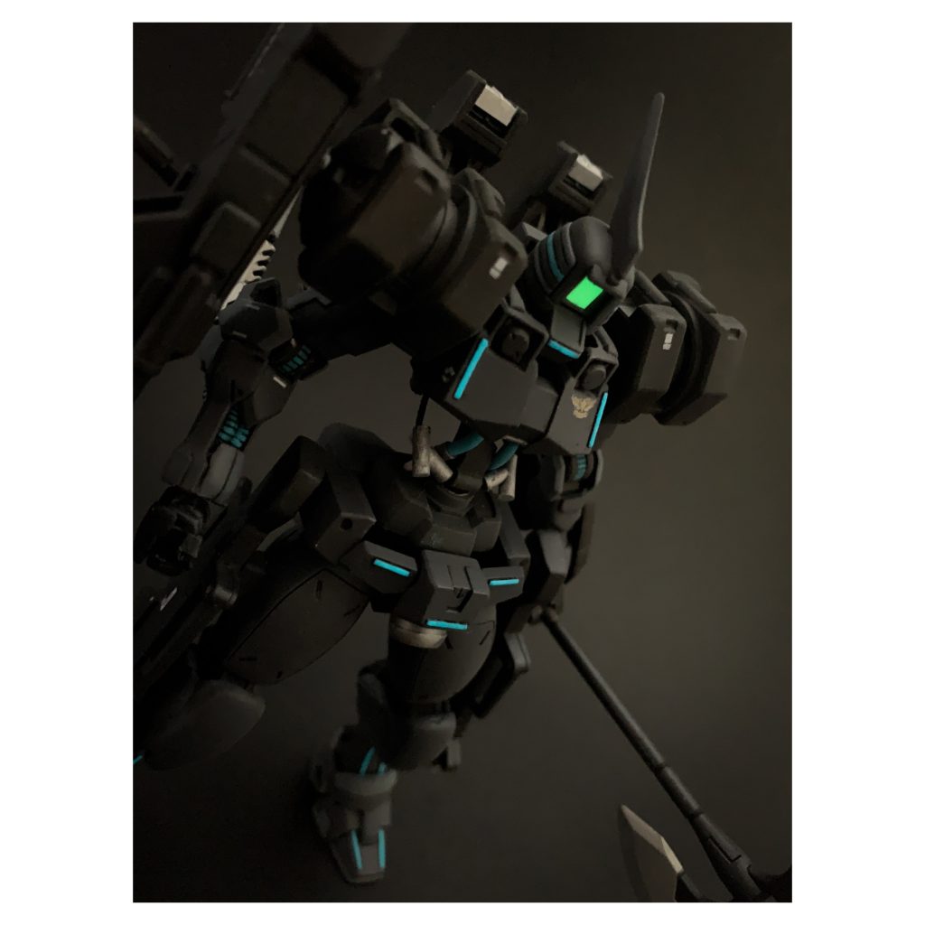 Teal and eye sensor are painted with glow in the dark paint to give a faint glow.