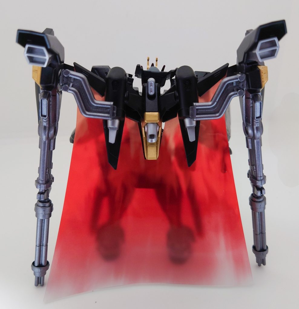 背面この機体最大の特徴であるブラックナイトスコードシヴァのマントを装着させてみました。ブラックナイトスコードシヴァを見た瞬間、このマントだー‼とビビッときてミキシングしてしまいました。