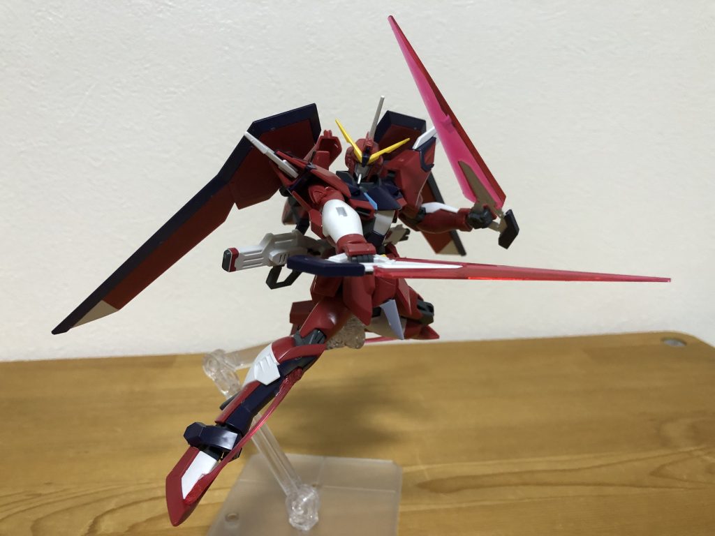 SEEDガンプラミッションのポーズ例を参考に。