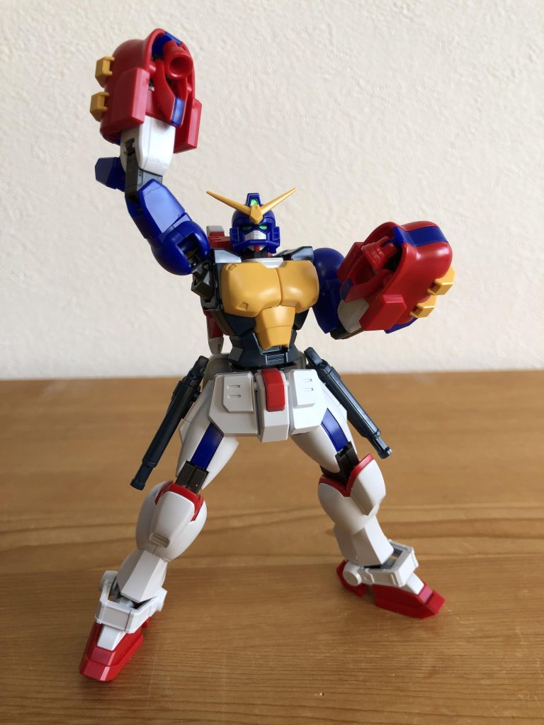 ボクサーモードにチェンジ。ジェスターガンダム撃破後のポーズっぽく。