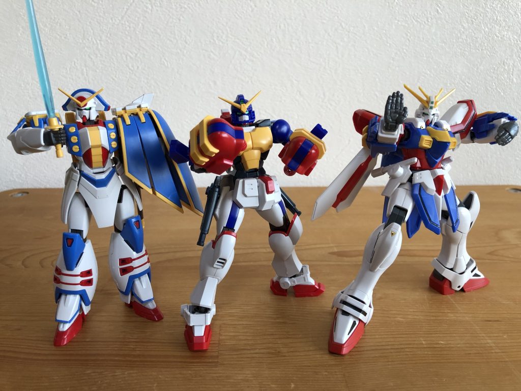 シャッフル同盟の三機を並べて決めポーズ。残りの二機はいつ発売されるのかなー。あとシャイニング再販。