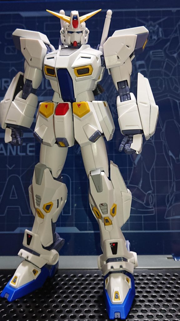 ホワイトを塗らなきゃだったので下地が出ないよう気を遣いました(´д｀|||)