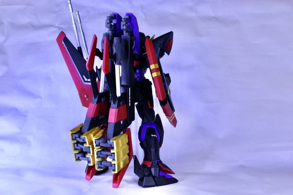 こちらは背面です、ブリッツともっとも変化が多いところになります