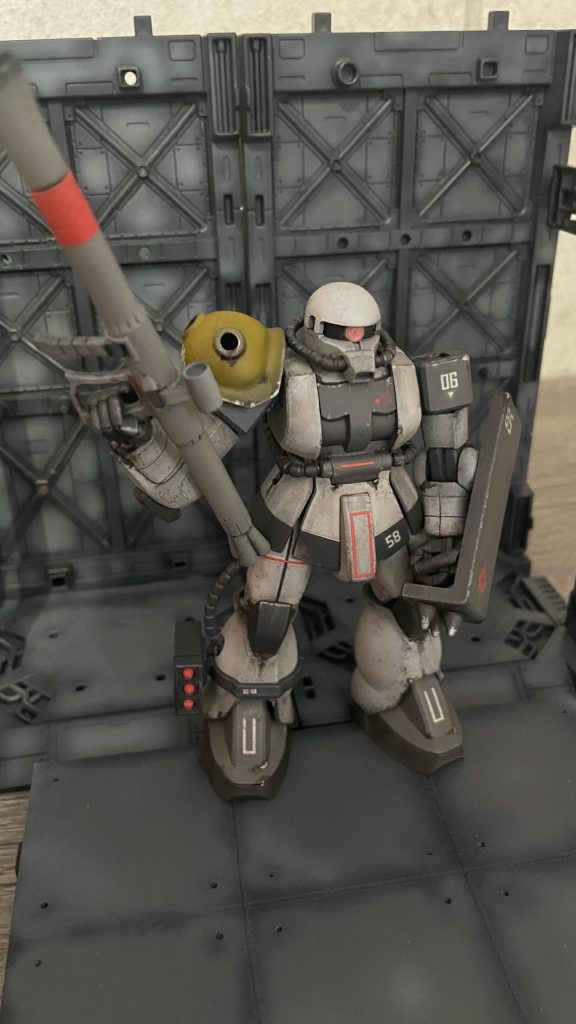 ボロボロのザク2をリメイク–2枚目/制作者：ゆうしゃ