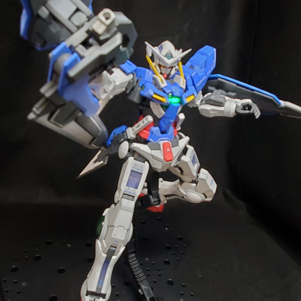 射撃ショット。GNドライブ発光