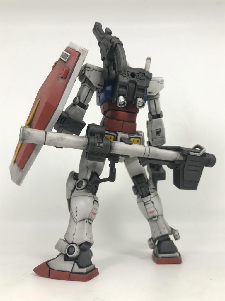 作製方法は…無塗装パチ組→つや消しスプレー→マーキングシール貼り→リアルタッチマーカー グレー3 で全パーツ真っ黒に塗り潰し→メラニンスポンジで色落とし過去に作製してあったものになります