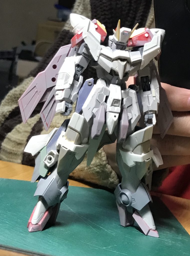 間違って制作途中の写真を消してしまったみたいでこんなのしかありませんでした 鏡に映して反転したのを撮るというマニアックなことをしていたので変な写真に笑