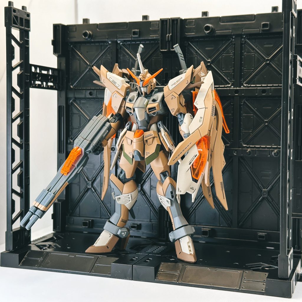 去年あたり話題になった山田科学さんの100均ディスプレイベースをようやくゲットしたのですが、なかなかカッコいいですね!