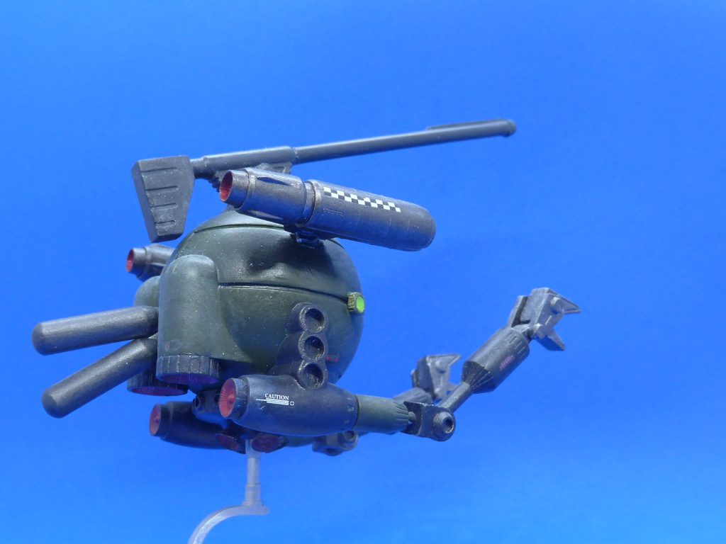 あと、腕の後ろにバーニア、胴体にサブカメラ(計2つ)追加しています。