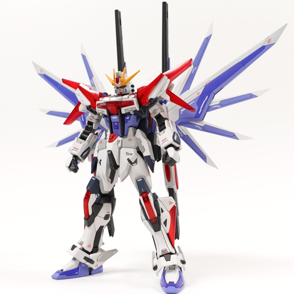 エクシードギャラクシーのカラーリングが好みだったので配色は変更せずクリアパーツのみ劇中や設定画に寄せてクリアレッドに変更しました