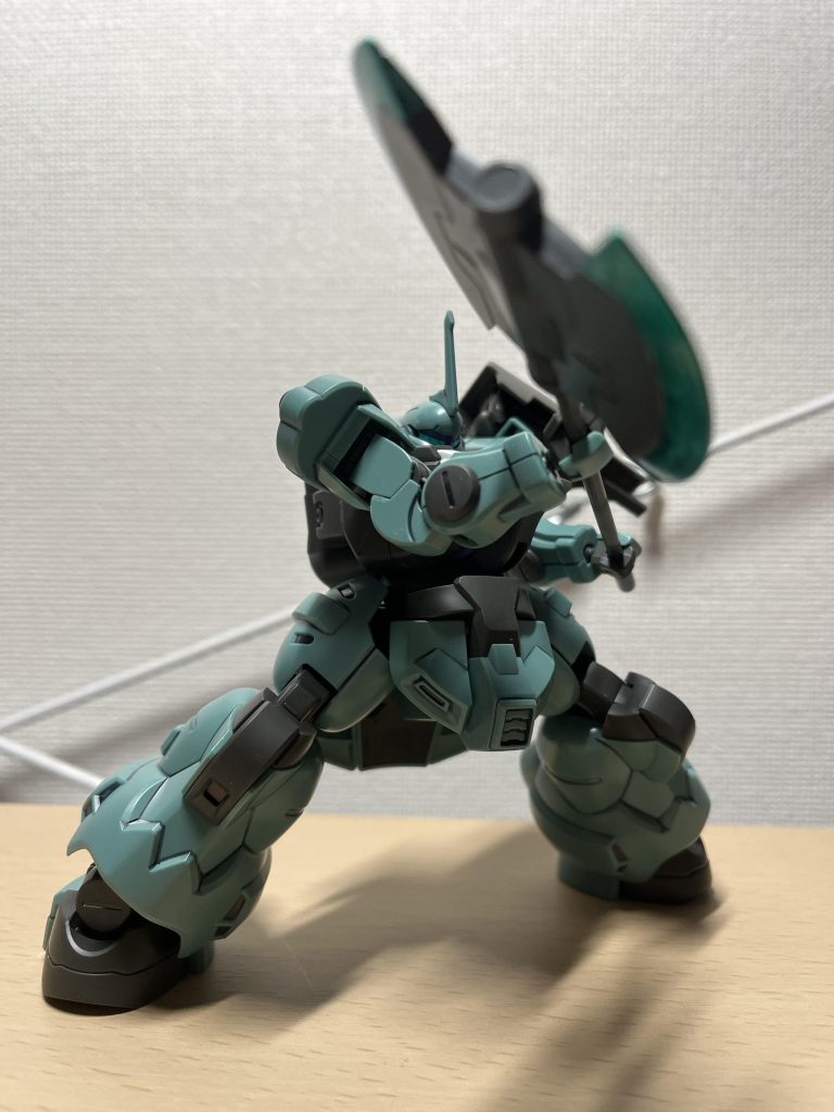 この写真撮った時に、「あれ? この先端からビームサーベル出たらカッコよくね?」と思い付く