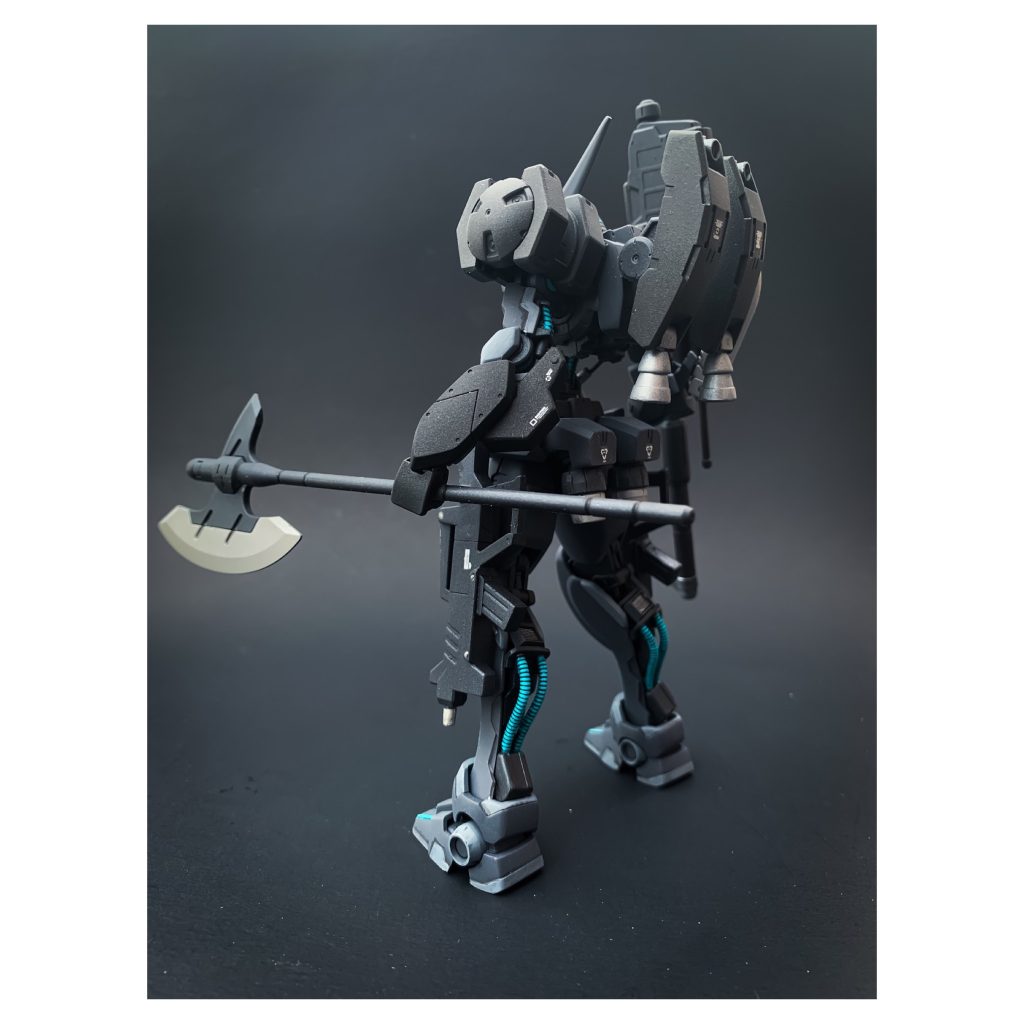 Kitbashed using the HG Leo, HG Barbatos, HG Reginlaze and some IBO Option part sets.