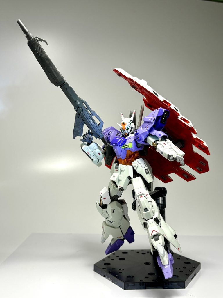 少し前にガンダムベース限定で発売された、ロングライフル付きのムーンガンダムをベースにしました。