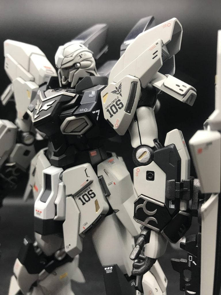 シールは使いたくなく、エングレービング塗装 